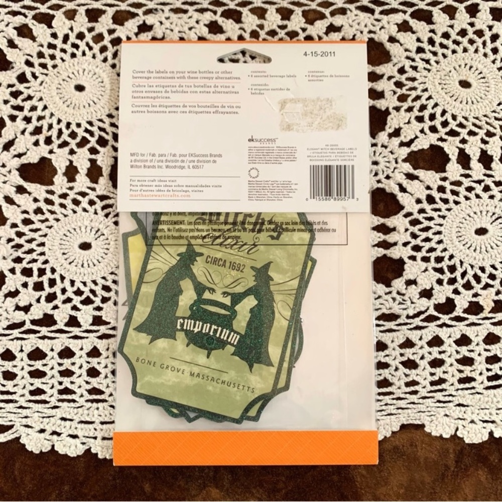 Halloween beverage labels (2 packages) and beaded spider coasters - Picture 4 of 11